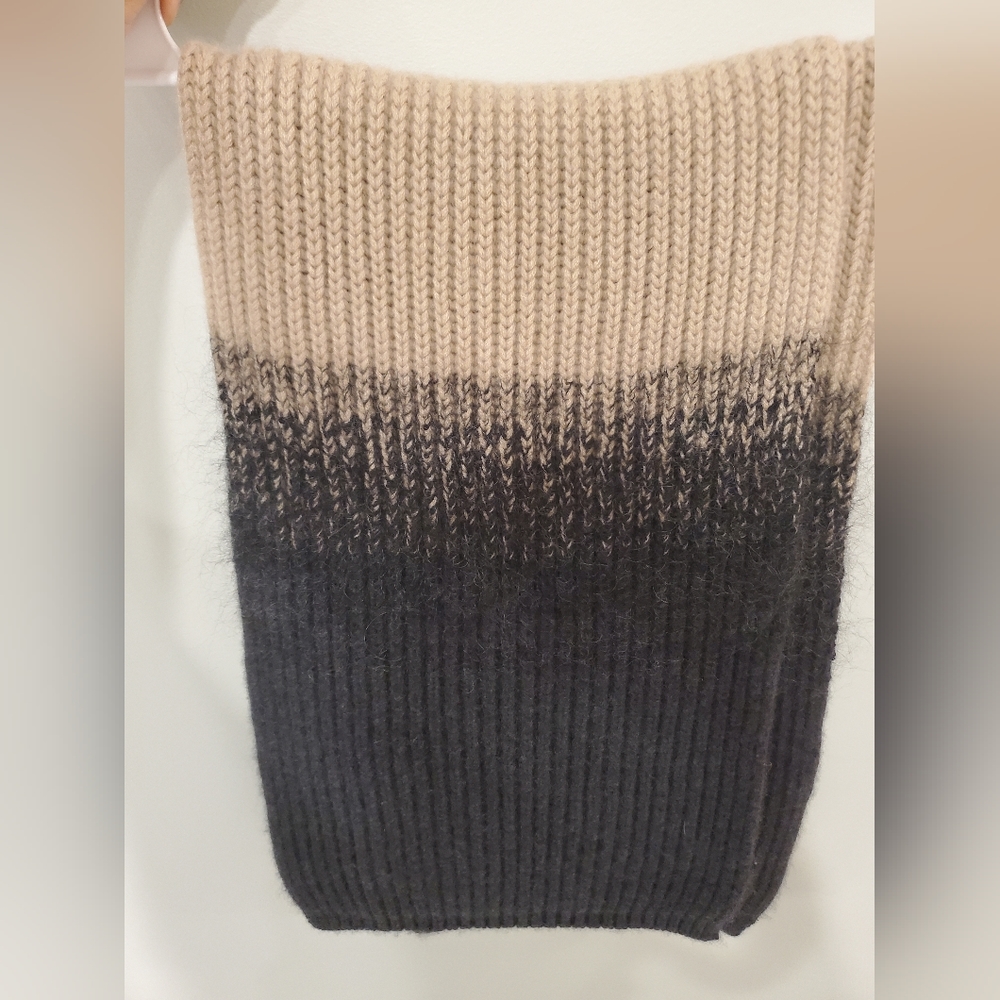 Thick knit scarf oversized